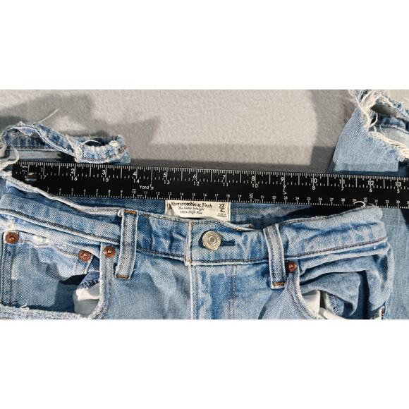 Abercrombie & Fitch Ultra High Rise Ankle Straight Jeans  Size 27 (4S)Light Wash - Picture 2 of 6